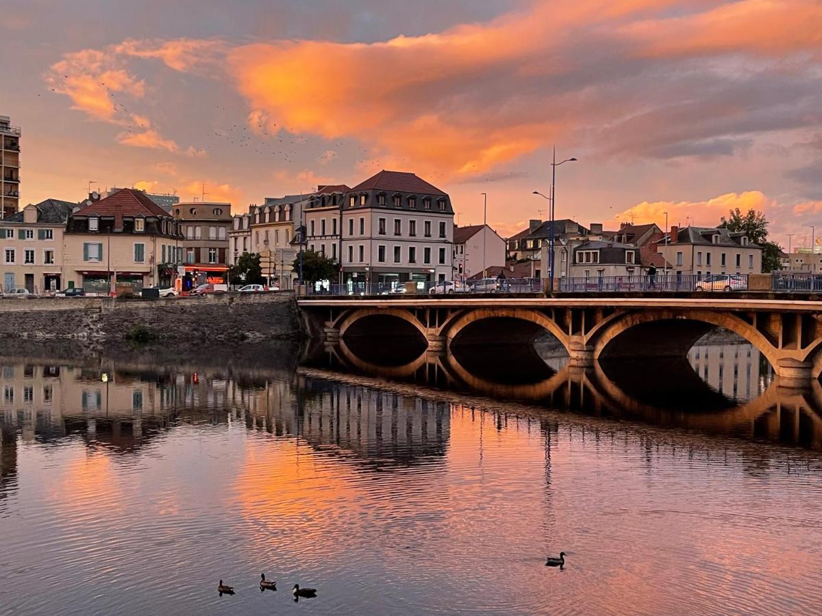 Residence Les Rives Du Cher Монлюсон Экстерьер фото